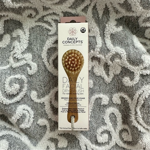 Daily Concepts Daily Facial Dry Brush - Picture 2 of 7